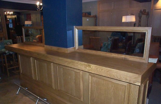 Oak Bar & Screen