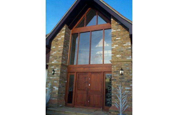 Main Entrance Doorset  Full Height Screen in Sapele Mahogany 