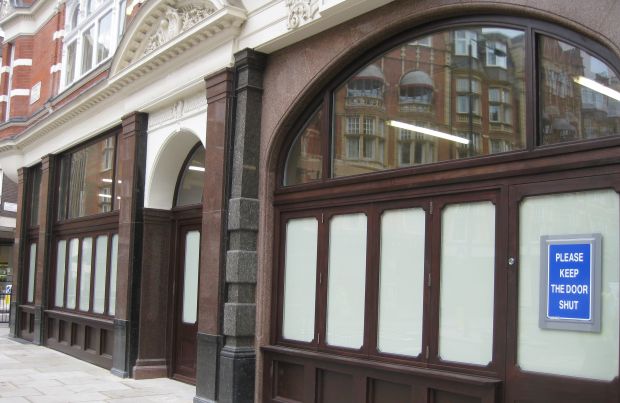 Sloane Square (Square & Curved Frames)